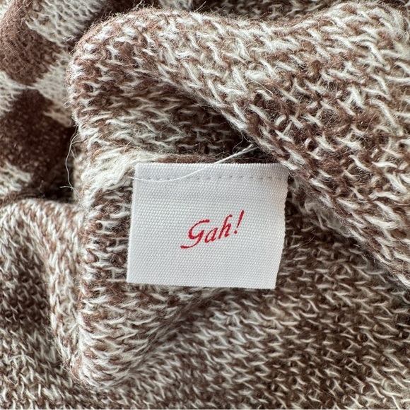 Lisa Says Gah Leti Button Up Sweater - Picture 7 of 8